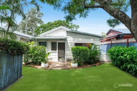 Property photo of 132 Thorneside Road Thorneside QLD 4158