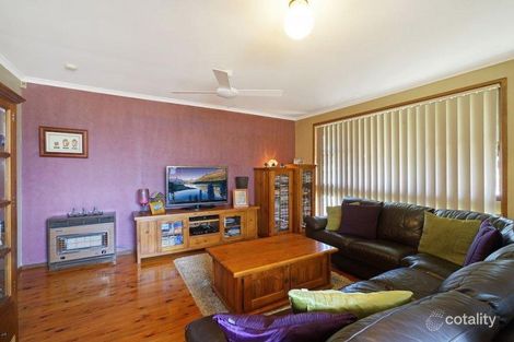 Property photo of 225 Copperfield Drive Rosemeadow NSW 2560