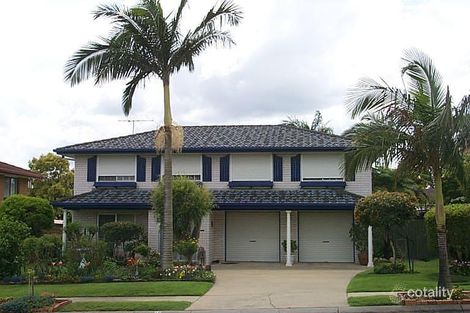 18 Agravain St, Carindale, QLD 4152