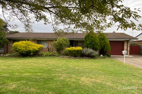 33 Cangoura St, Windradyne, NSW 2795
