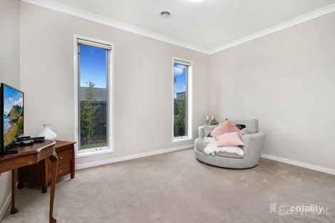 Property photo of 32 Kipling Circuit Diggers Rest VIC 3427