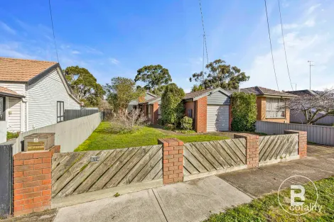 519 Howitt St, Soldiers Hill, VIC 3350