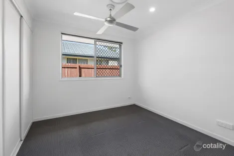 Property photo of 187 Greenacre Drive Arundel QLD 4214