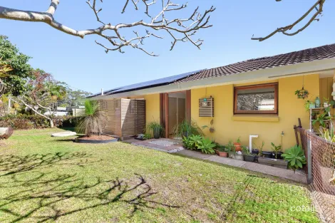 Property photo of 67 Rainbow Crescent Dunwich QLD 4183