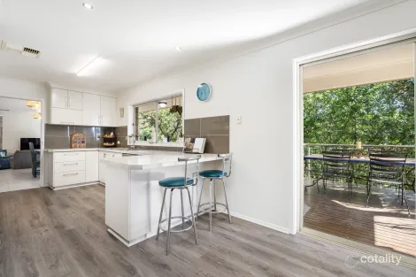 Property photo of 15 Panorama Place Lavington NSW 2641