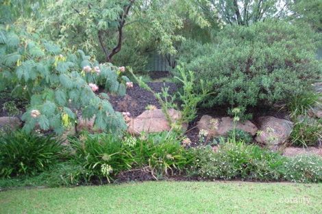 Property photo of 14 Kincora Place Bourkelands NSW 2650