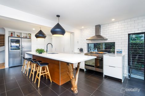 Property photo of 379 Benowa Road Benowa QLD 4217