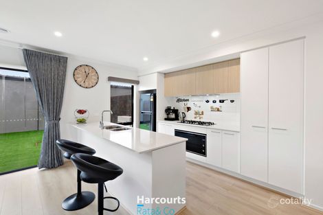 Property photo of 21 Surya Way Wollert VIC 3750