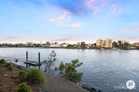 Property photo of 15/30 O'Connell Street Kangaroo Point QLD 4169