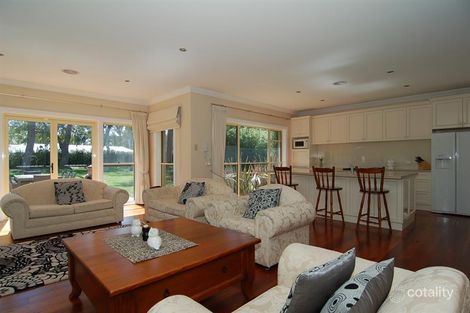 Property photo of 10 Harby Avenue Burradoo NSW 2576