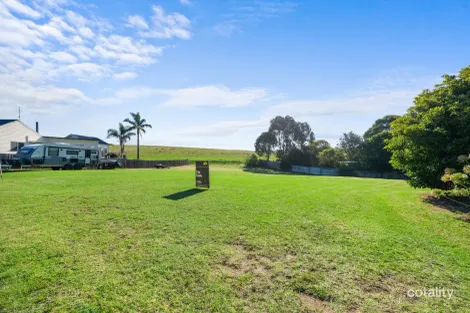 25 Outlook Dr, Lake Tyers Beach, VIC 3909
