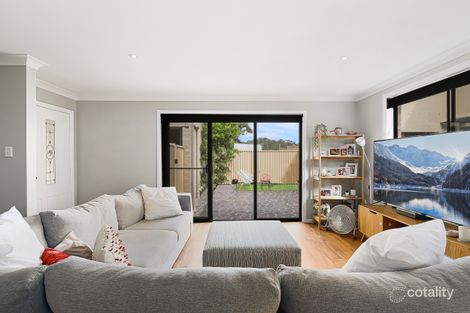 Property photo of 2/488 Pacific Highway Wyoming NSW 2250