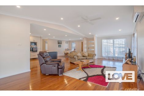 42/3 Parkside Pde, Toronto, NSW 2283
