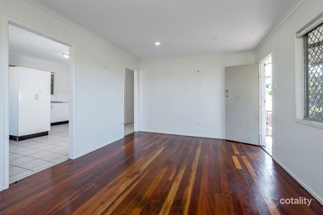 Property photo of 17 Hibiscus Avenue Kin Kora QLD 4680