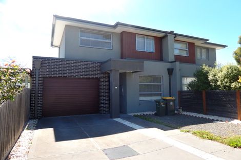 2a Pleasant Rd, Thomastown, VIC 3074