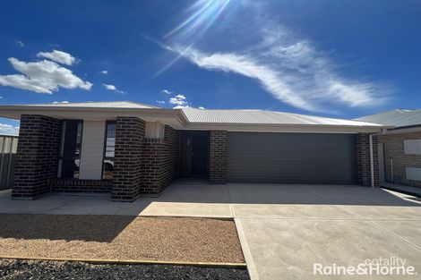 3 Aragon Ct, Munno Para West, SA 5115