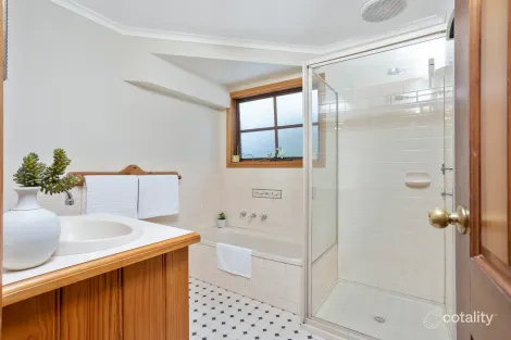 Property photo of 12 Glen Road Bridgewater SA 5155