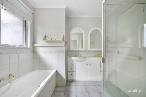 Property photo of 2/2-4 Kuranga Court Mornington VIC 3931