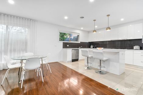 Property photo of 10 Misha Boulevard Endeavour Hills VIC 3802