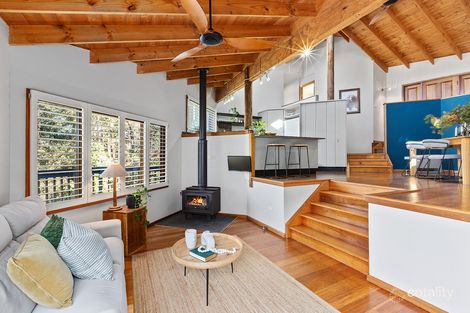 Property photo of 18 Glenelgin Road Winmalee NSW 2777
