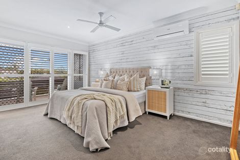 Property photo of 1/3 Rouen Avenue Paradise Point QLD 4216