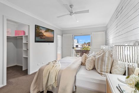 Property photo of 1/3 Rouen Avenue Paradise Point QLD 4216