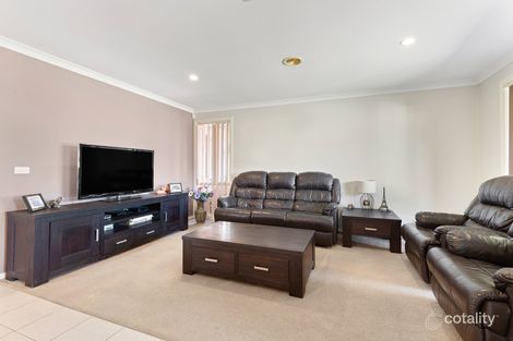 Property photo of 32 Don Collins Way Berwick VIC 3806