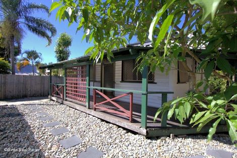 74 Christensen St, Machans Beach, QLD 4878