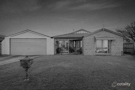 Property photo of 7 Langbourne Drive Narre Warren South VIC 3805