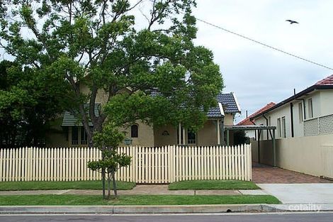 69 Alexander St, Hamilton South, NSW 2303