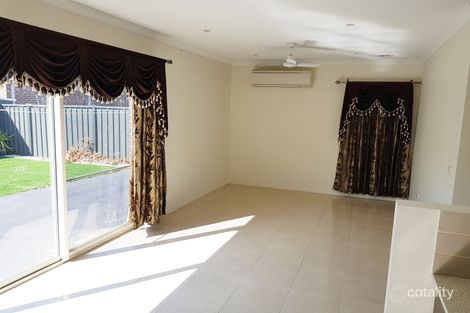 Property photo of 32 Spirited Circuit Craigieburn VIC 3064