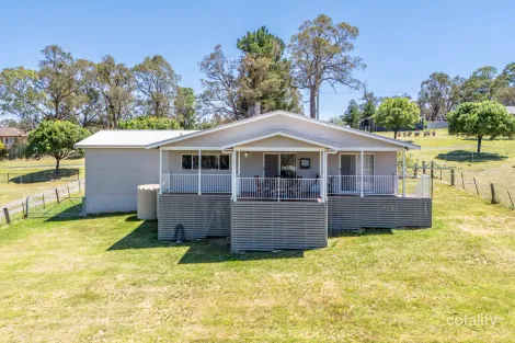 Property photo of 195W Hill Street Walcha NSW 2354