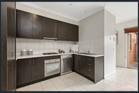 Property photo of 2/120 Suffolk Street Maidstone VIC 3012