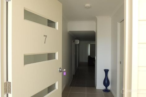 7/5 Valley Vista Ct, West Gladstone, QLD 4680