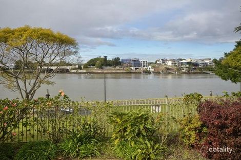 Property photo of 2/74 Oxlade Drive New Farm QLD 4005