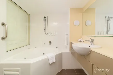 Property photo of 110/569 Esplanade Urangan QLD 4655