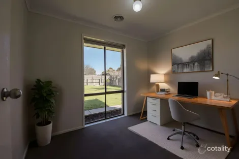 Property photo of 11 Cosmos Court Whittington VIC 3219