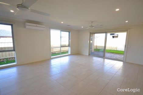 Property photo of 12 Omeara Crescent Cranbourne East VIC 3977