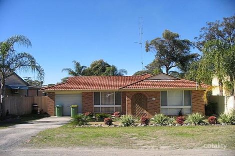 Property photo of 12 Warwick Avenue Mannering Park NSW 2259