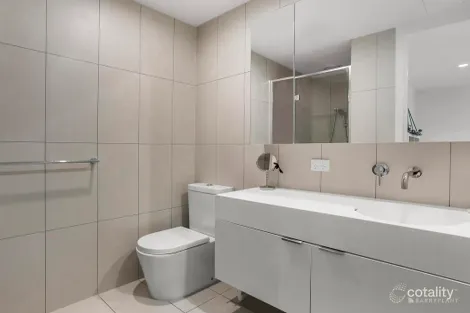 Property photo of 13/33 Queens Avenue Doncaster VIC 3108