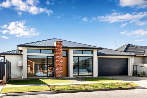 Property photo of 16 Raymond Avenue Seaton SA 5023