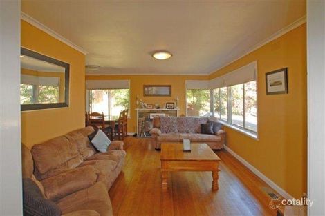 Property photo of 2 Queens Court Berwick VIC 3806