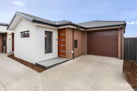 2/13 COOLALIE CT, GROVEDALE, VIC 3216