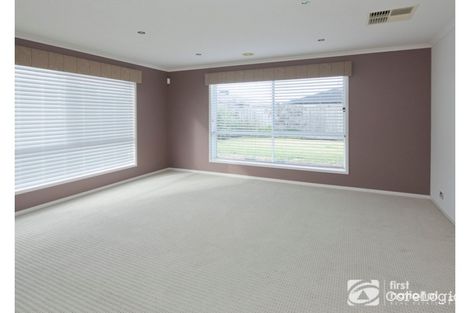 Property photo of 33 Waterbury Street Cranbourne VIC 3977