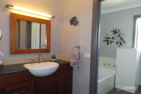 Property photo of 68 Emerald Crescent Wallagoot NSW 2550