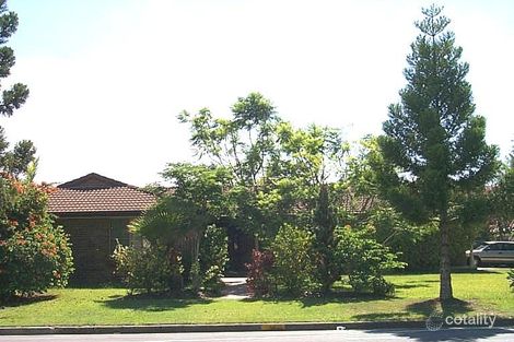 14 Edinburgh Rd, Benowa, QLD 4217