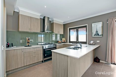 Property photo of 24 Grandstand Way Wollert VIC 3750