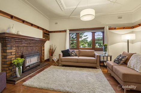 Property photo of 19 Lucerne Crescent Alphington VIC 3078