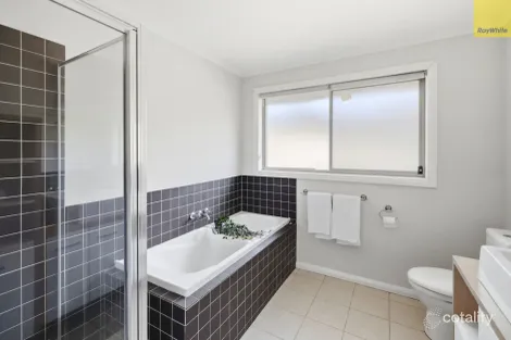 Property photo of 14 McLeod Drive Darley VIC 3340