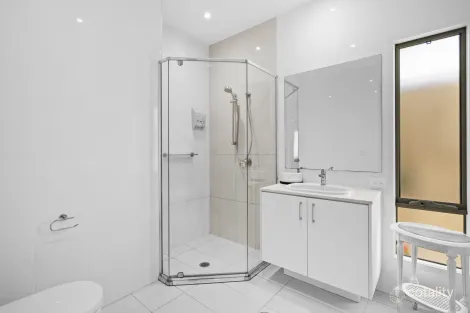 Property photo of 332/299 Napper Road Arundel QLD 4214